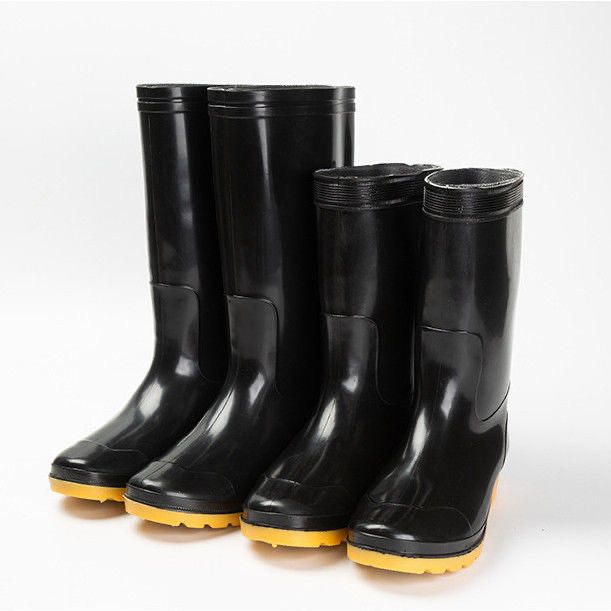 93eacb18-3347-4971-9c99-c4c10578814c_botas_de_pvc_wellington_industriais_preto_multialtura_antiderrapante_sola_amarela.jpg
